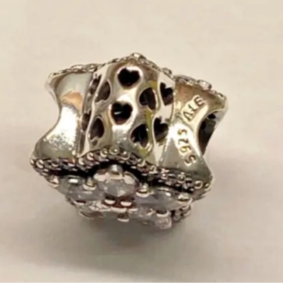 Pandora, sparkling snowflake, pave charm - Picture 3 of 11